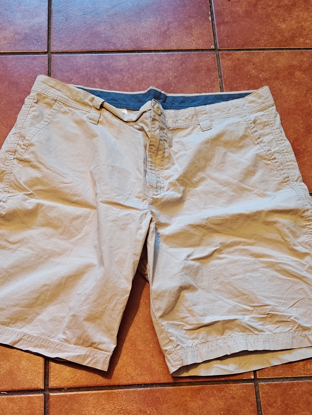 Columbia Men's Casual Khaki Shorts - Lightweight Summer Shorts